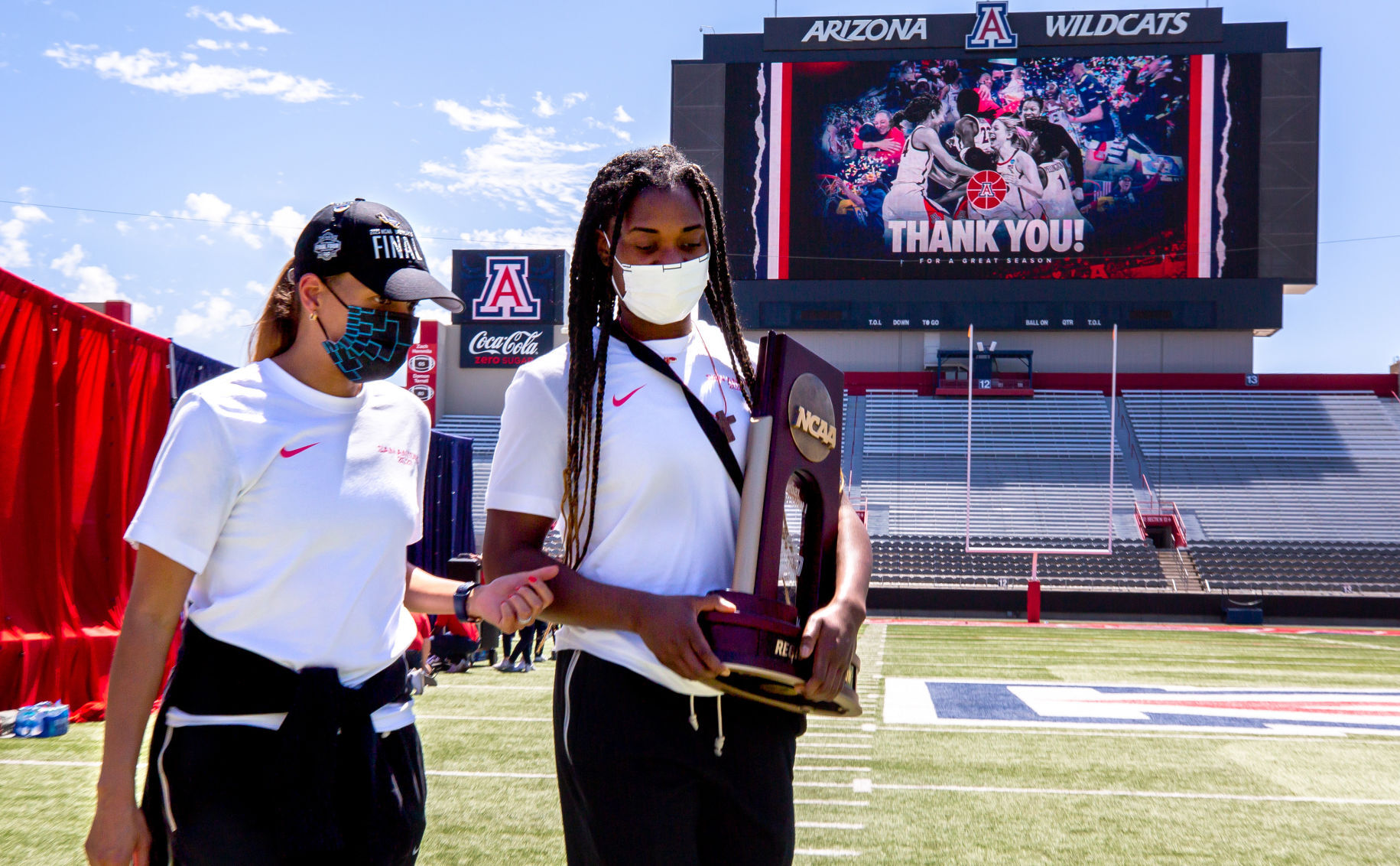 040621-spt-wildcats return-p5.JPG